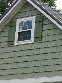 Green Exterior House Colors Farmhouse, Sage Green Exterior House Colors, Exterior House Colors Farmhouse, Siding Colors For Houses, Green Exterior Paints, Green Exterior House Colors, Green House Exterior, Cottage House Exterior, Green Siding