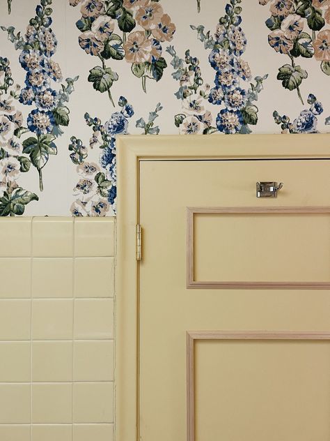 It's Here! Take a Look at the Design Reveal of Our Yellow Bathroom Yellow Tile Bathroom Wallpaper, Pale Yellow Bathroom Tile, Yellow Vintage Bathroom, Yellow Farmhouse Bathroom, Wallpaper And Tile Bathroom, Light Yellow Bathroom, Green And Yellow Bathroom, Pale Yellow Bathroom, Yellow Bathroom Vanity