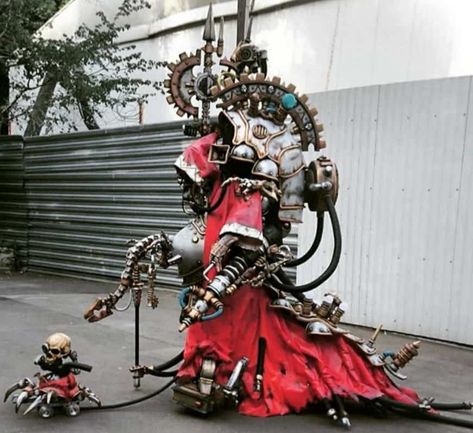 Warhammer 40k's Belisarius Cawl cosplay by yuliya_artanis Belisarius Cawl, Titanfall, Warhammer Art, Scary Places, Warhammer 40k Artwork, Warhammer 40000, Best Cosplay, Larp, Warhammer 40k