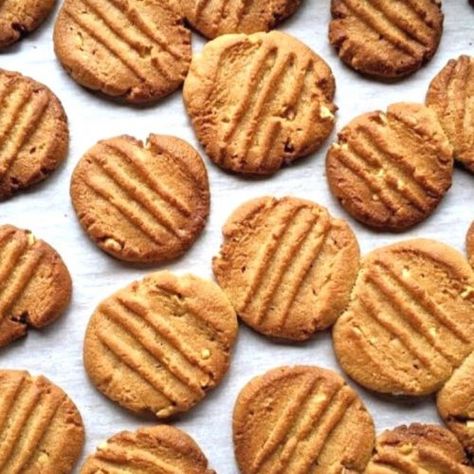 Low Sodium Peanut Butter Cookies - LowSoRecipes Low Sodium Desserts, Sodium Free Recipes, Low Sodium Snacks, Low Salt Recipes, Healthy Pantry, Quick Cookies Recipes, Healthy Groceries, Low Sodium Recipes, Peanut Butter Cookie Recipe