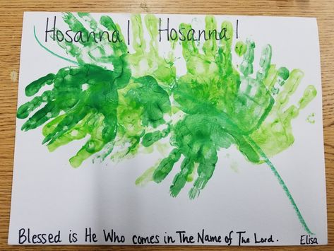 Palm Sunday craft for preschool. Hand print palms. Palm Sunday Craft, Palm Sunday Activities, Toddler Sunday School, Craft For Preschool, Palm Sunday Crafts, Easter Sunday School, Sunday Activities, Easter Crafts Preschool, Craft Preschool