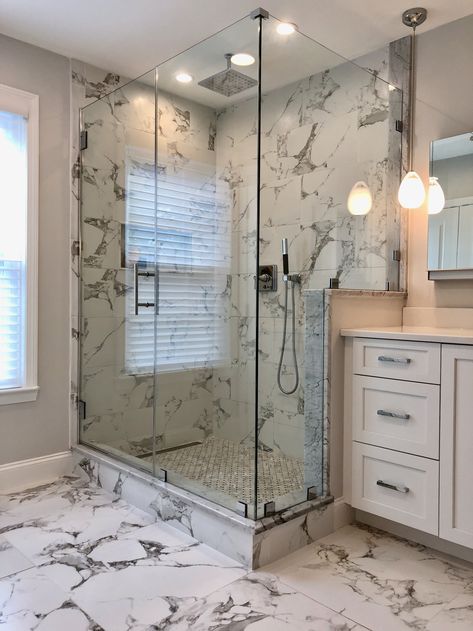 Black And White Marble Floor Bathroom, White Marble Floor Bathroom, Cultured Marble Shower, Black And White Cabinets, White Marble Shower, Black And White Flooring, Black Marble Tile, Marble Shower Tile, Marble Bathroom Floor