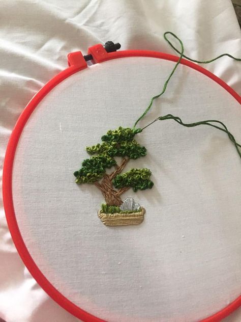 Embroidery Hoodie Ideas, Yumiko Higuchi, Hoodie Embroidery, Embroider Ideas, Clothes Embroidery Diy, Hoodie Ideas, Ribbon Crafts Diy, Embroidery Hoodie, Bonsai Trees