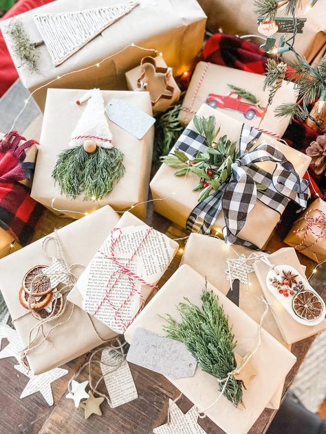 Cozy & Creative Christmas Wrapping - Saved from Salvage Christmas Wrapping With Brown Paper, Kraft Paper Christmas Wrapping, Creative Christmas Wrapping Ideas, Creative Christmas Wrapping, Christmas Wrapping Ideas, Gifts Wrapping, Craft Stalls, Gift Tags Diy, Wrapping Gifts