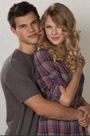 Taylor Squared Taylor Swift And Taylor Lautner, Taylor And Taylor, Taylor Rares, Taylor Swift Ex, Taylor Swift Boyfriends, Ours Taylor Swift, Taylor Swift Collection, Swift Taylor, Taylor Swift Shirts