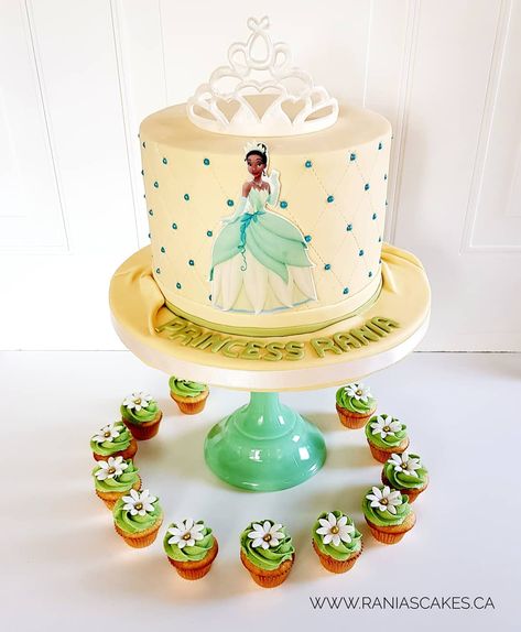 Rania's Cakes (@Ranias_Cakes) on X Tiana Cake Ideas, Princess Tiana Birthday Party Cake, Tiana Princess And The Frog Cupcakes, Princess And The Frog Pastry, Princess Ans Frog Cake, Tiana Birthday Party, Princess Tiana, Cake Makers, Edible Art