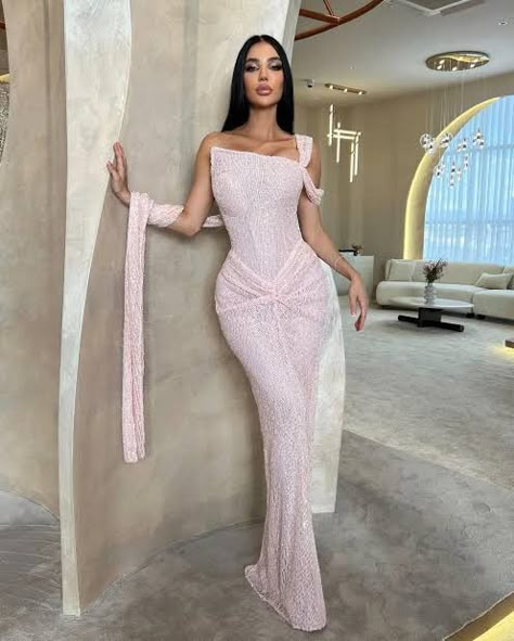 Slim Prom Dress, Md Dress Ideas, 30th Birthday Dresses, Nigerian Traditional Dresses, Soft Pink Dress, Dress Outfits Party, Prom Dress Inspo, Luxurious Dresses, Classy Prom Dresses