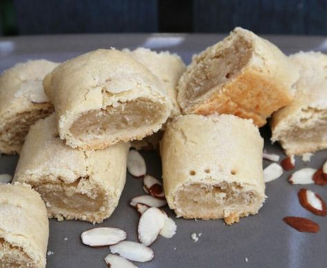 Solo Foods | Dutch Banket Dutch Banket Recipe, Dutch Banket, Banket Recipe, Petit Four Recipes, Pastry Filling, Almond Paste Recipes, Almond Pastry, Ambrosia Salad, Almond Paste