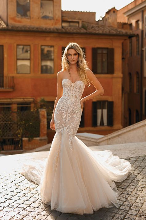 2 Wedding Dresses, 2nd Wedding Dresses, Berta Wedding Dress, Lovely Wedding Dress, Pretty Wedding Dresses, Amazing Wedding Dress, Wedding Dresses 2020, Cute Wedding Dress, Wedding Dresses Strapless