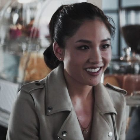 Rachel Crazy Rich Asians, Crazy Rich Asians Rachel Chu, Constance Wu Aesthetic, Rachel Chu Crazy Rich Asians Outfits, Rachel Chu Crazy Rich Asians, Constance Wu Crazy Rich Asians, Crazy Rich Asians Outfits, Crazy Rich Asians Aesthetic, Rachel Chu