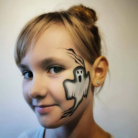 Small Halloween Face Paint Ideas, Small Halloween Face Paint, Kids Halloween Facepainting, Simple Fall Face Painting For Kids, Boys Halloween Facepaint, Halloween Face Paint Designs, Maquillage Halloween Simple, Face Painting Easy, Face Painting Halloween