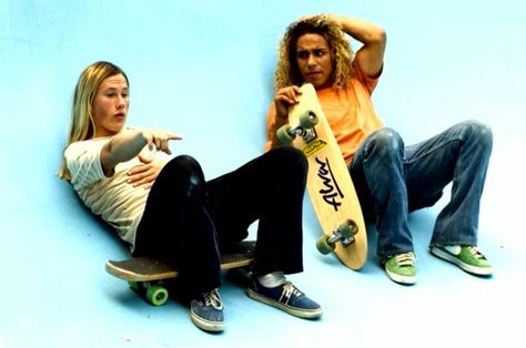 Lords of Dogtown | John Robinson and Victor Rasuk as Stacy Peralta and Tony Alva ♡ Lords Of Dogtown Aesthetic, Skate Ads, 1960s Fashion Mens, John Robinson, Tony Alva, Stacy Peralta, Lords Of Dogtown, Girl Skater, Daniel Johns