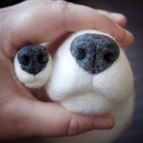 Tovad Ull, Needle Felting Tutorial, Felt Animal Patterns, Needle Felted Cat, Needle Felting Diy, Felted Wool Crafts, Needle Felted Dog, Needle Felting Tutorials, Felt Dogs