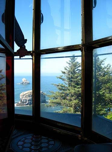 Cape Meares Lighthouse History and Its Future on Oregon Coast Coast Pictures, Cape Kiwanda, Depoe Bay, Cannon Beach Oregon, Pacific City, Rockaway Beach, Beach Events, Cannon Beach, Interesting Places