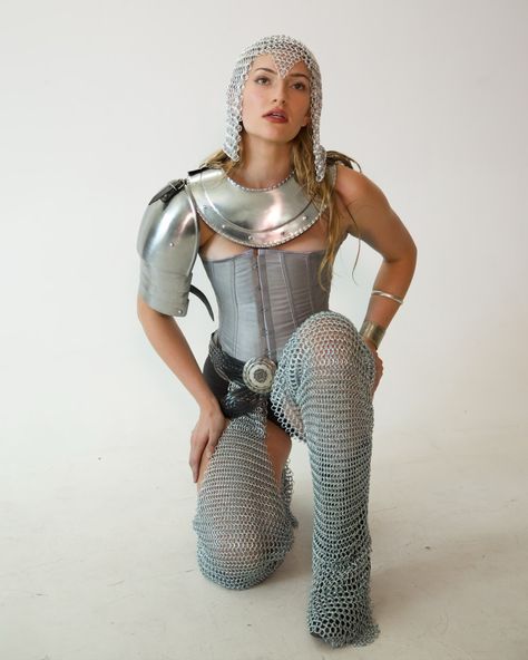 shot by @plainntart, JPG inspired joan of arc styling Knight Armor Costume Diy, Diy Joan Of Arc Costume, Womens Knight Costume, Knight Costume Halloween, Saints And Sinners Party Outfit, Knight Halloween Costume Women, Creative Hot Halloween Costumes, Joan Of Arc Costume Diy, Knight Costume Women