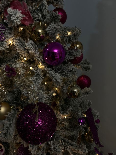 Hot Pink Decorations, Christmas Decor Ideas Pink, Christmas Tree Purple And Gold, Purple Black Gold Christmas, Pink Christmas Tree With Purple Ornaments, Hot Pink Christmas Tree, Pink Christmas Tree Decor, Purple Ornaments Christmas Tree, Hot Pink Christmas