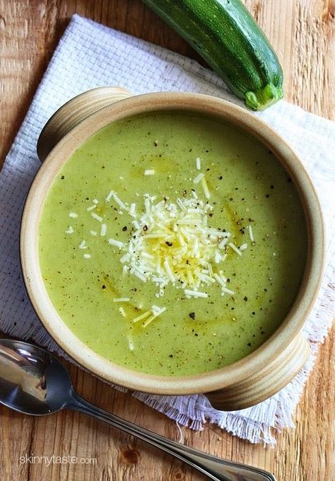 Cream of Zucchini Soup | Skinnytaste Cream Of Zucchini Soup, Sopas Light, Zucchini Soup Recipes, Zucchini Soup, Keto Soup, Broccoli Soup, Skinny Taste Recipes, Creamy Soup, Bowl Of Soup