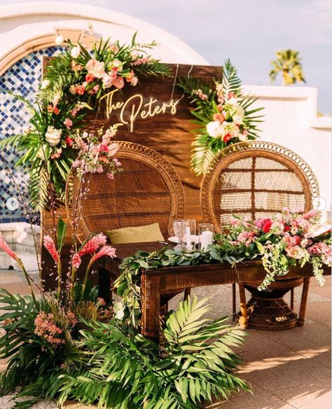 Spring Tropical Wedding, Tropical Aesthetic Wedding, Hawaiian Theme Wedding Reception, Tropical Indian Wedding Decor, Tropical Wedding Backdrop Ideas, Tropical Boho Wedding Flowers, Tiki Theme Wedding, Fall Hawaiian Wedding, Tropical Beach Wedding Decorations