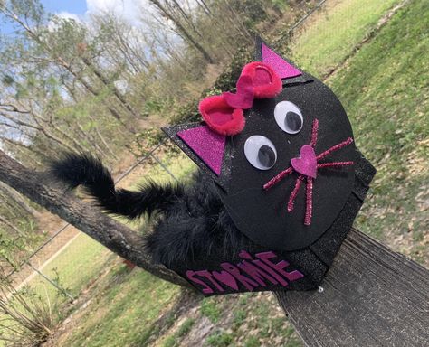 Black Cat Valentine Box Ideas, Wednesday Valentines Boxes, Kitty Valentine Box Ideas, Cat Valentines Boxes, Cat Valentine Box Ideas, Valentine Student Gifts, Valentines Day Box, Girls Valentines Boxes, Cat Valentines