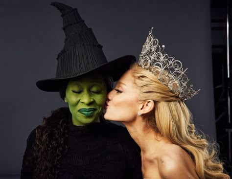 Wicked On Broadway, Ariana Gra, Ariana Grande Wicked, Glinda And Elphaba, Holly Hunter, Glinda Wicked, Ariana Grande Poster, Ariana Grande News, Elphaba And Glinda