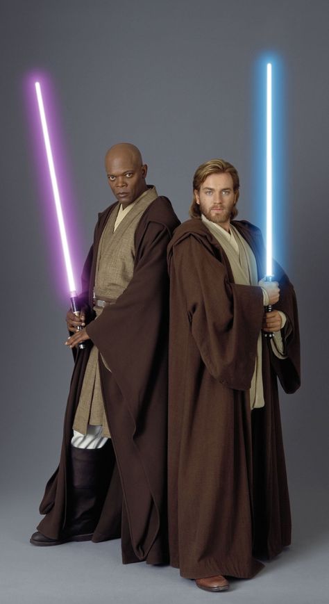 Mace Windu and Obi-Wan Kenobi Star Wars Episode 2, Star Wars Cast, Mace Windu, Star Wars Obi Wan, Star Wars Character, Samuel L Jackson, Series Books, Attack Of The Clones, Star Wars Costumes