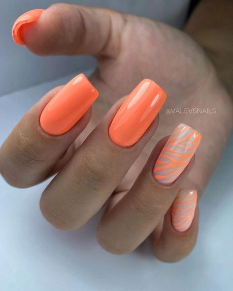 Explore 27 vibrant summer orange nails design ideas. From bright neon to elegant coral art, find short to long nail shapes that fit any style. Get inspired by our gel and acrylic designs with splashes of red, green, and burnt shades. Embrace trendy summer trends with fruit-inspired art, cute bling, and dark, pretty accents. Discover the perfect nail type for you with our light, simple, and bright pink options. Dive into the world styles with inspiration squares, almond, and square designs. Get r Bright Square Nails, Orange Gel Nail Designs, Orange Square Nails, Long Nail Shapes, Orange Nails Design, Summer Orange Nails, Gel Polish Nail Designs, Orange Nail Designs, Summer Gel Nails