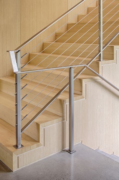 Weston Residence -Specht Harpman Architects-10-1 Kindesign U Shaped Staircase, Modern Stair Railing, Metal Railing, Stair Railing Design, Modern Stairs, Lan Can, Modern Staircase, Railing Design, Contemporary Interior Design