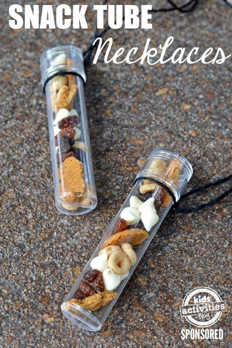 Snack Tube Necklaces Beer Festival Necklace, Pretzel Necklaces, Ocean Snacks, Snack Necklace, Wine Walk, Snack For Kids, Nutrition Activities, Edible Crafts, Tube Necklace