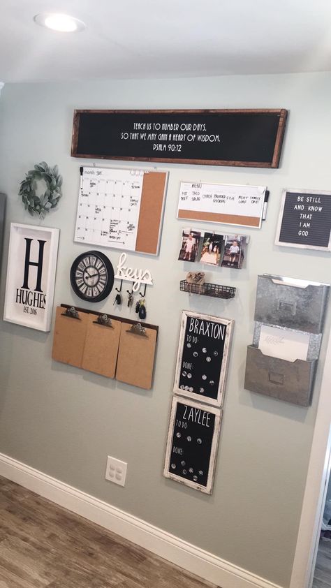 Bedroom Office Closet Combo, Message Center Wall, Simple Command Center Kitchen, Planner Wall Ideas, Calendar Wall Ideas, Wall Planner Ideas, Organization Wall Ideas, Modern Command Center, Wall Organizer Ideas