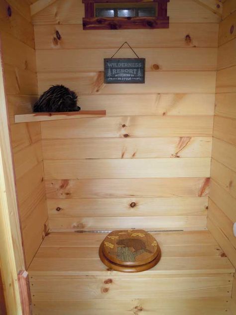 Outhouse idea Outhouse Bathroom Ideas, Diy Outhouse, Outdoor Toilet And Shower, Building An Outhouse, Outhouse Plans, Amish Cabins, Outhouse Bathroom, Out Houses, Bathroom Construction