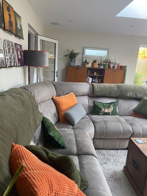 Green And Burnt Orange Living Room, Green Orange Living Room, Green And Orange Living Room, Cozy Living Room Aesthetic, Aesthetic Sofa, Burnt Orange Living Room, Orange Living Room, Grey Autumn, Living Room Aesthetic