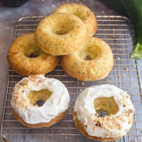 Easy Zucchini Baked Donuts - An Italian in my Kitchen Gluten Free Donuts Baked, Baked Summer Squash, Yogurt Spread, Savory Donuts, Baked Donuts Easy, Cinnamon Bread Easy, Summer Pasta Dishes, Donuts Recipes, Donut Calories