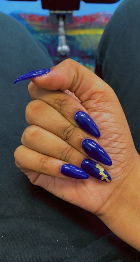 Royal Blue Nails For Prom Almond, Royal Blue Nails With Gold Flakes, Blue Nails With Gold Foil, Royal Blue And Gold Butterfly Nails, Navy Blue Nails Gold Flakes, Blue Gold Nails, Navy Blue Nails, Golden Nails, Royal Blue And Gold