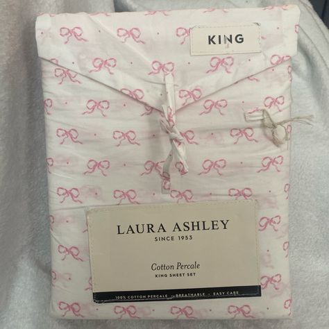 Nwt Hard To Find Pink Bow Sheets! King Size! Has 1 Flat Sheet, 1 Fitted Sheet & 2 Pillow Cases! Pink Bow Bed Sheets, Cute Pillowcases, Bow Bed Sheets, Bow Bedding Set, Preppy Bed Sheets, Bow Bedroom Decor, Pink Bow Nursery Theme, Pink Bow Decor, Coquette Sheets