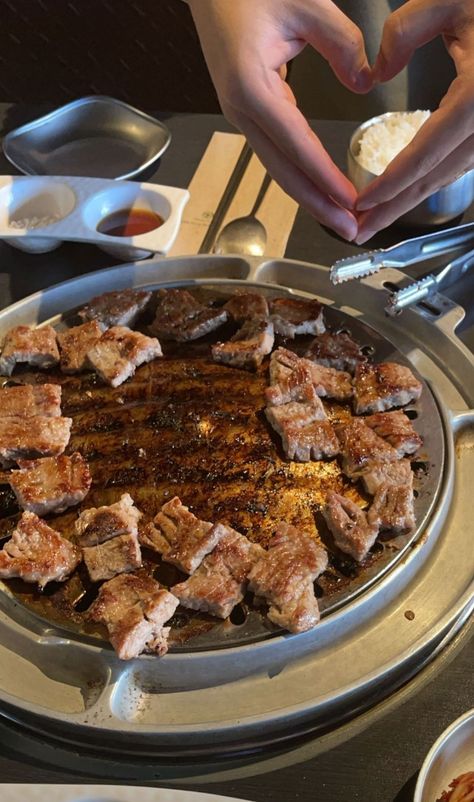 Samgyeopsal Aesthetic, Korean Food Side Dishes, Food C, Fast Healthy Meals, Delicacy Food, Snap Food, Food Obsession, Korean Food, Coffee Recipes