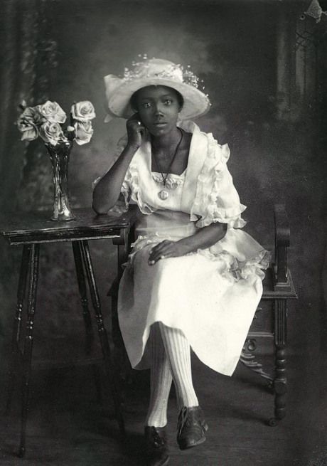 +~+~ Vintage Photograph ~+~+  Young Black Southern Belle. ca. 1920. Southern Artist, African American Fashion, American Photo, Vintage Black Glamour, African American History, Southern Belle, African American Women, Black American, White Photo