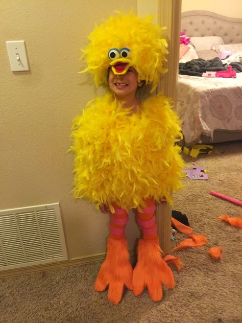 Diy Big Bird Costume Women, Big Bird Costume Diy, Diy Big Bird Costume, Diy Elmo Costume, Big Bird Halloween Costume, Bird Costume Diy, Big Bird Costume, Work Costumes, Levi Birthday