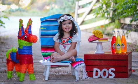 Fiesta themed photo shoot Mexican Fiesta Photoshoot, Fiesta Theme Photoshoot, Taco Twosday Photoshoot, Fiesta Photoshoot, Mexican Maternity Shoot Photo Ideas, Mexican Cake Smash, Coco Photoshoot, Mexican Fiesta Birthday Party, Coco Party