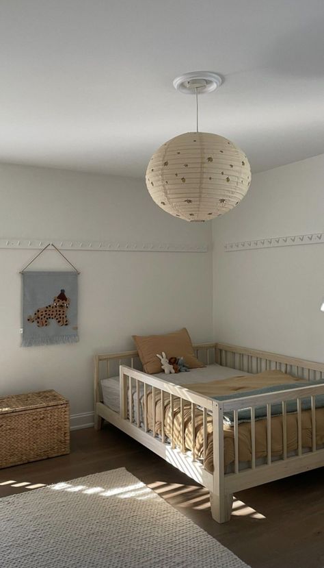 Toddler Room Aesthetic, Montessori Bedroom Boy, Tiny Toddler Room, Neutral Toddler Boy Room, Small Toddler Bedroom, Kid Room Ideas, Toddler Boy Room Decor, Kids Rooms Inspo, Baby Boy Room Decor