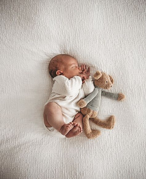 Foto Newborn, Baby Fotografie, Newborn Family Photos, Newborn Baby Photoshoot, Newborn Baby Photos, Foto Baby, Newborn Shoot, Newborn Baby Photography