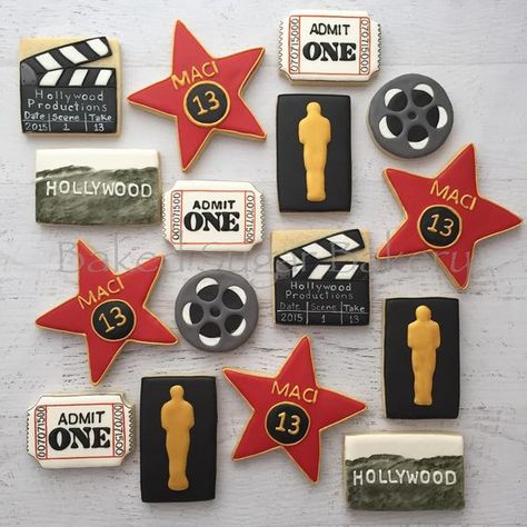 Movie Cupcakes, Hollywood Cake, Oscars Theme Party, Hollywood Birthday Parties, Royal Tea Parties, Hollywood Birthday, Movie Cakes, Movie Night Birthday Party, Movie Birthday Party