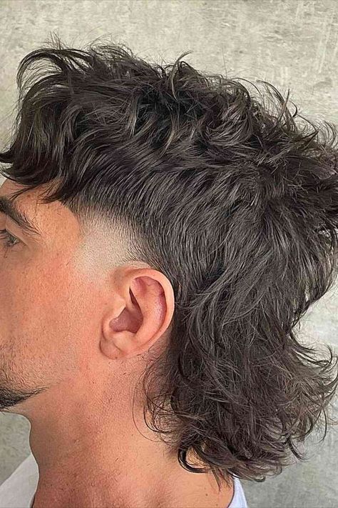 Messy Mullet with a Bald Fade for Men with Medium-Length Hair Messy Mullet, Classic Mullet, Modern Mullet Haircut, Mens Haircuts Short Hair, Gents Hair Style, Men Haircut Curly Hair, Taper Fade Haircut, Mullet Haircut, Guy Haircuts Long