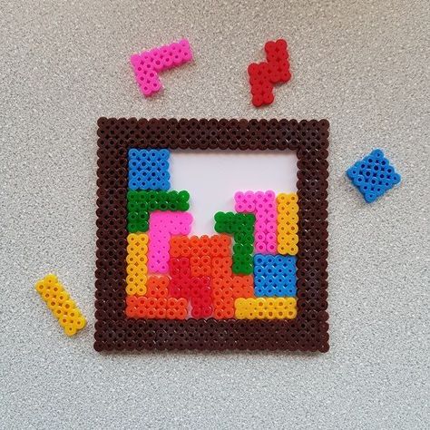 Tetris Perler Beads, Bead Melting Crafts, Perler Bead Aesthetic Ideas, Perler Bead Paper Clips, What To Make Out Of Perler Beads, Cute Pyssla Ideas, What To Do With Perler Beads, 3d Perler Bead Patterns Tutorials Easy, Pearl Or Beads Designs