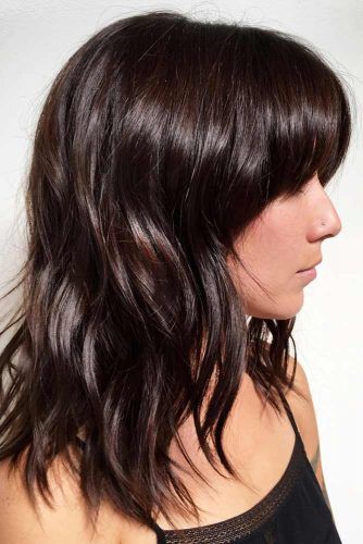 Hairstyles Ideas with Bangs for Round Face ★ See more: http://lovehairstyles.com/hairstyles-bangs-for-round-face/ Medium Dark Brown Hair, Brunette Lob, Dark Chocolate Hair, Dark Chocolate Brown Hair, Hairstyle Braids, Chocolate Brown Hair Color, Hair Color Chocolate, Braids Ideas, Chocolate Hair