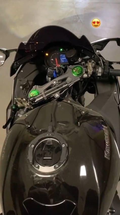 Motorcycle Snap, Best Motorbike, Moto Car, Bike Aesthetic, Night With Friends, Fake Stories, Motorcycle Photography, Motorcycle Aesthetic, Biker Aesthetic