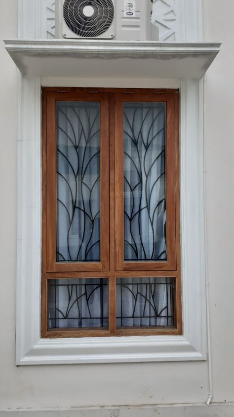 Tralis jendela purwokerto Window Grills Designs, Grills Design Window, Windows Grill Design, Latest Window Designs, Windows Grill, Teralis Jendela, Archways In Homes, Window Design Ideas, Wooden Window Design