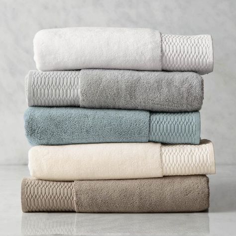 Everything You Need to Know About Buying Bath Towels Best Bath Towels, Blue Bathroom Decor, Egyptian Cotton Towels, Baby Bath Towel, Decorating Bathroom, Bathroom Color, Towel Colors, Blue Bathroom, Glass Shower Doors