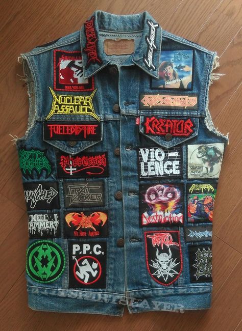 My Battle Jacket ”Thrash Metal Crossover etc...” 80s Metal Head Outfits, Thrash Metal Outfit, Metal Outfit Men, Metal Style Outfits, Metalhead Jacket, 80s Metal Aesthetic, Metalhead Clothes, 80s Thrash Metal Style, Metal Outfits