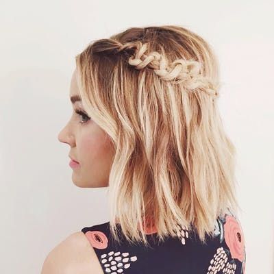 In the hairstyle department, braids are king. Whether you're a fan of the French braid or dig braided buns, pretty plaits hold a place of prestige in every girl's date-night, workweek and off-duty lineups. From braids inside braids to faux hawks and cool Celtic knots, we've hunted down 100 OMG-worthy braids that will up the ante on your hair game (and second-day hair), stat. Braids Mid Length, Braids Bob Style, Side Hair, Short Braids, Penteado Cabelo Curto, Side Braid, Hair Braids, Short Hair Updo, Braids For Short Hair