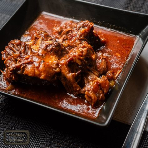 This Oxtail Ragu Recipe Is A Classic Roman Favorite Italian Oxtail Recipes, Oxtail Ragu Recipe, Best Panna Cotta Recipe, Oxtail Ragu, Roman Recipes, Braised Oxtail, Roman Food, Oxtail Recipes, Ragu Recipe